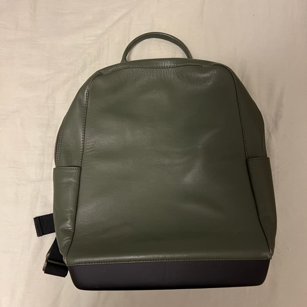 Moleskine Classic Leather Backpack Taupe Gem
